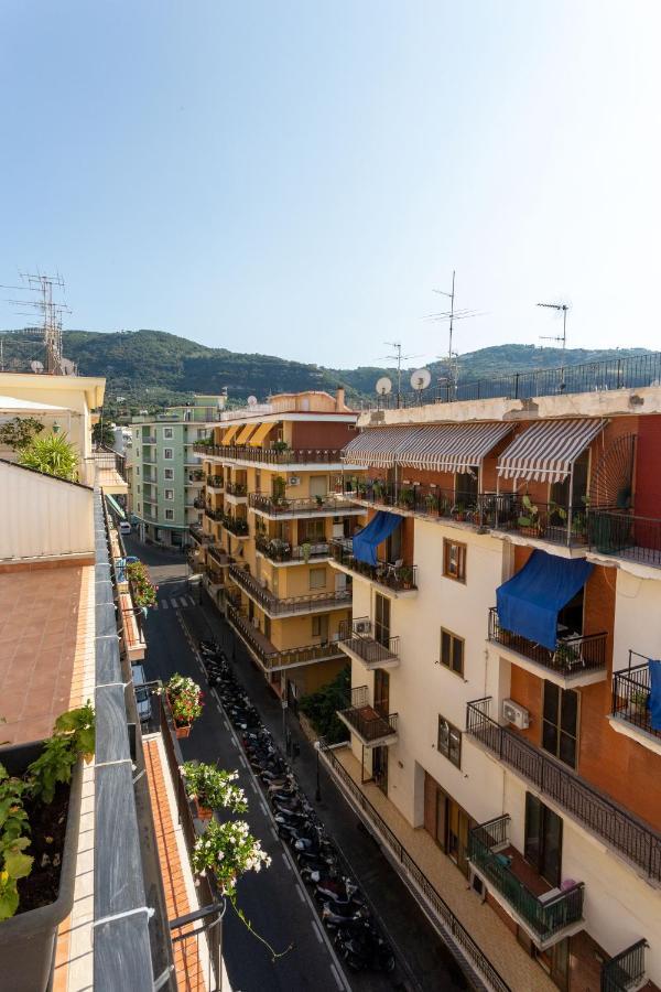 Tofani Apartment - Luminoso Con Terrazzo Panoramico Sorrente Extérieur photo