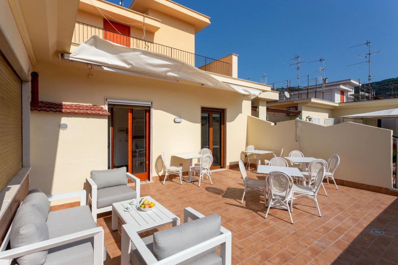Tofani Apartment - Luminoso Con Terrazzo Panoramico Sorrente Extérieur photo